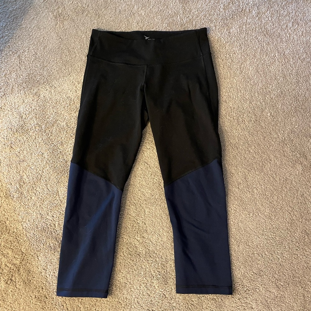 OLD NAVY / VELOCITY / CALVIN KLEIN SIZE M WORKOUT ACTIVE LEGGINGS